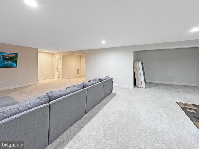 Building Photo - 221 Red Oak Ridge Pl