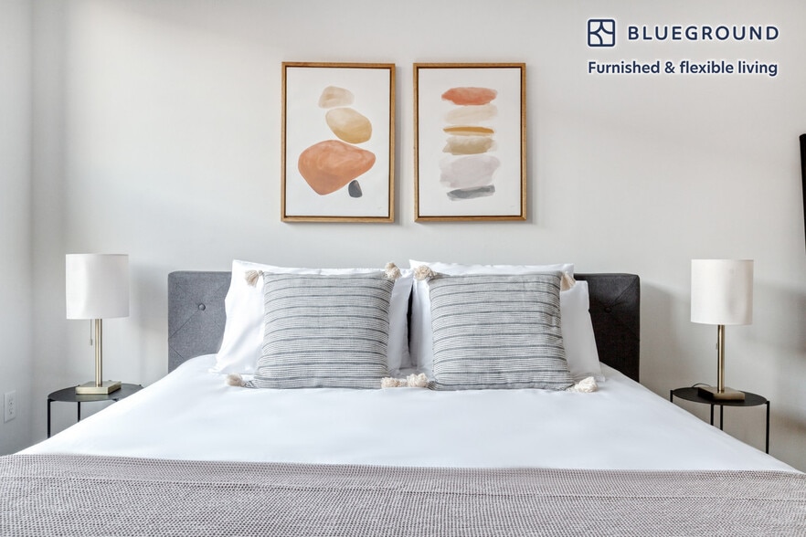 Building Photo - 360 H St NE