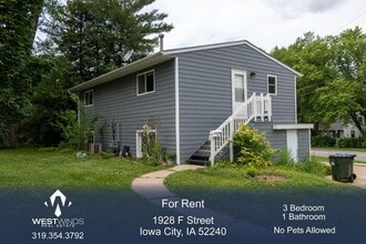 Building Photo - $1,400 | 3 Bedroom, 1 Bathroom Top Floor D...