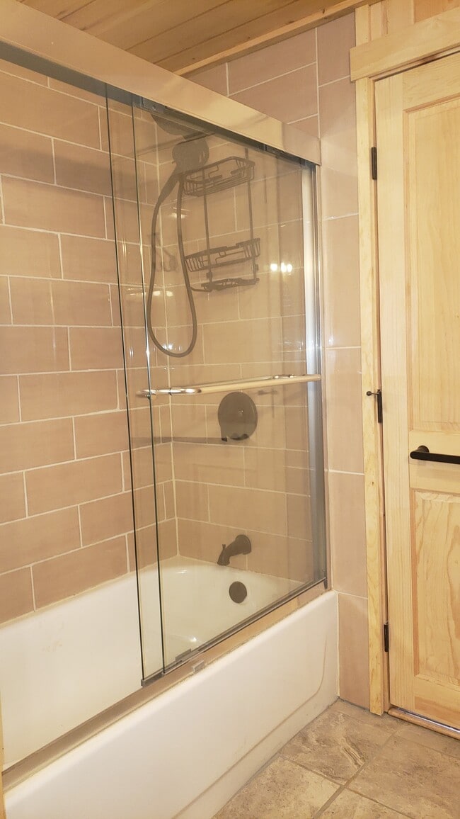 Building Photo - 93 Sumner Rd