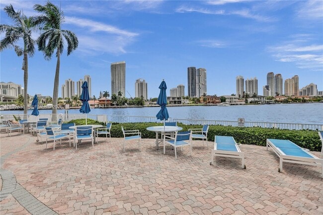 Building Photo - 19101 NE 36th Pl