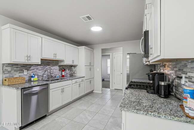 Building Photo - 664 Paseo Modesto Dr