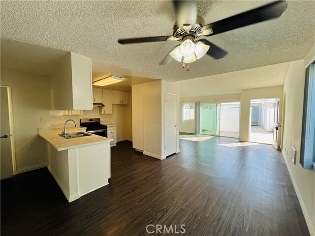 Building Photo - 25018 Eshelman Ave