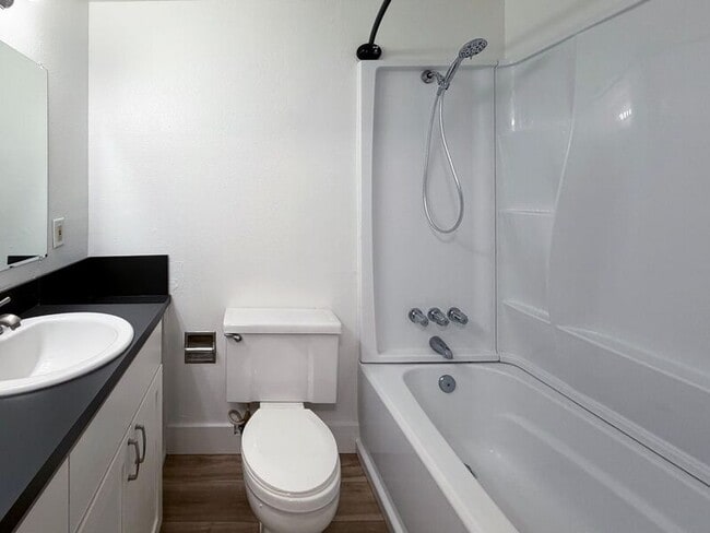 Building Photo - 525 Cinderella Loop