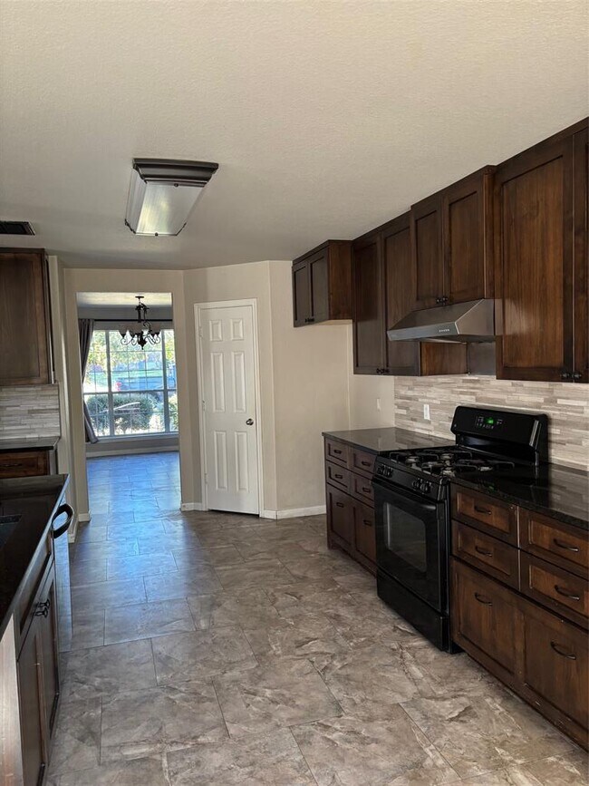 Building Photo - 714 Adler Falls Ln