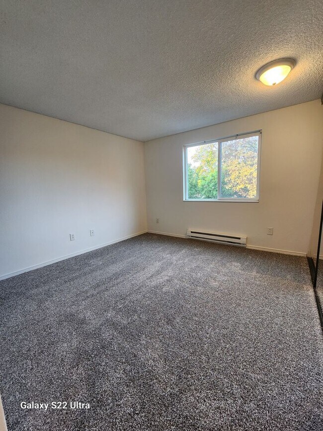 Building Photo - 3430 I St NE