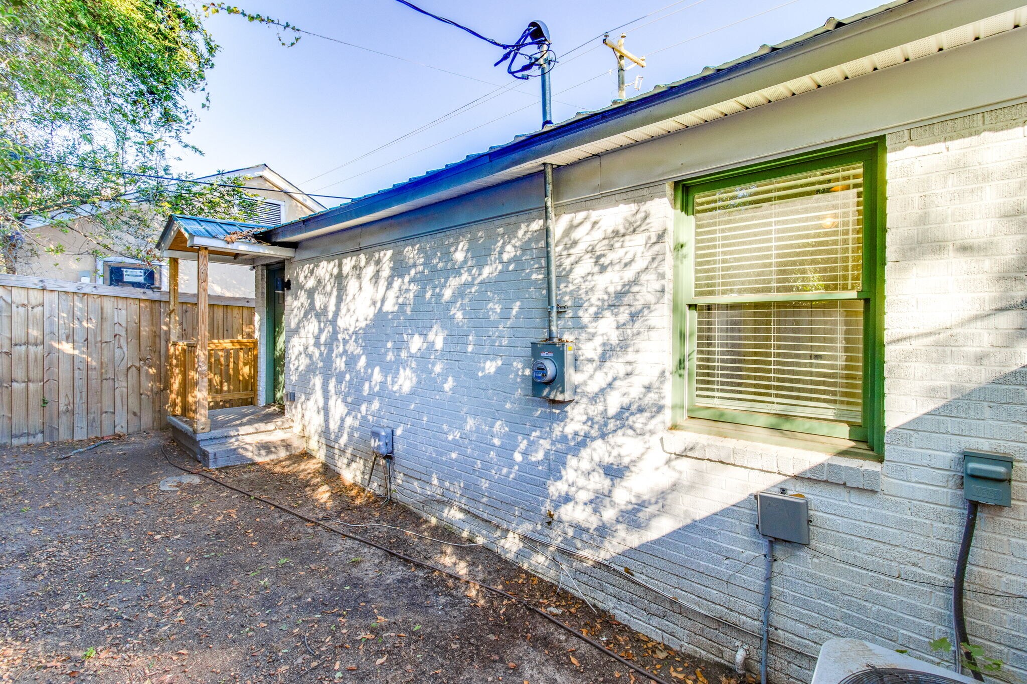 Building Photo - 2311 Bull St