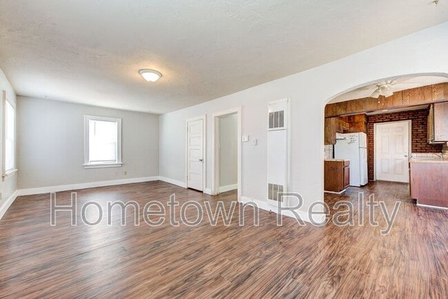 Building Photo - 1524 SW Binkley St