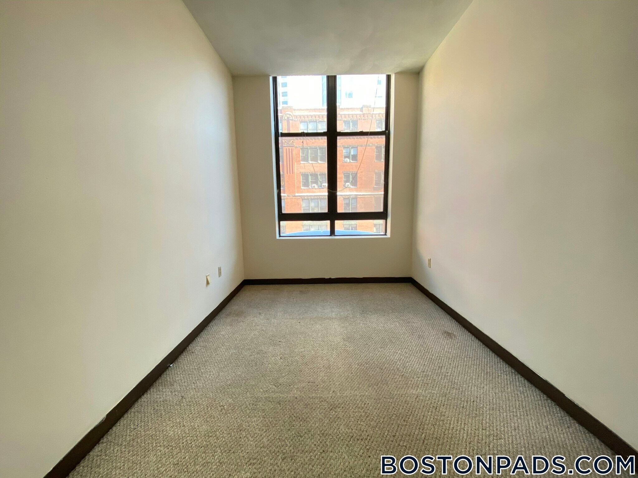 Building Photo - 81 Essex St