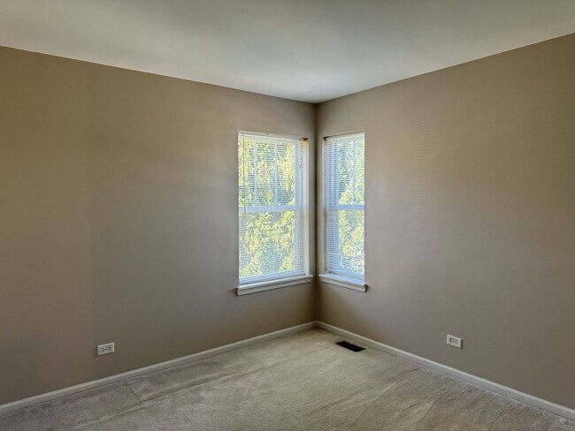 Building Photo - 74 Tanglewood Dr