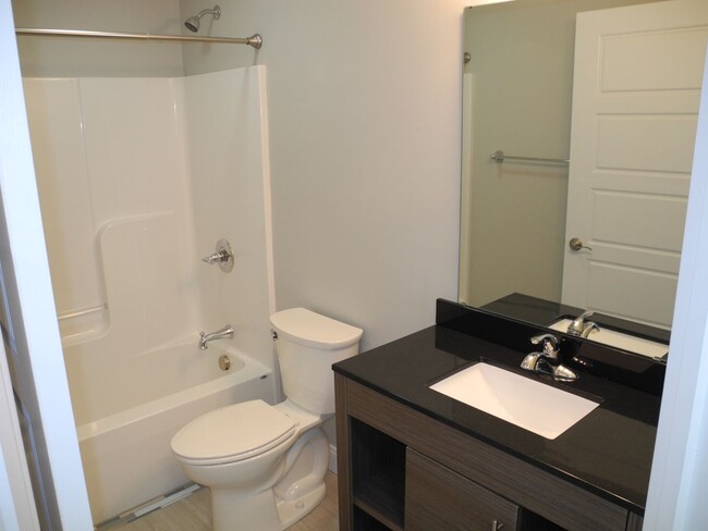 Building Photo - Extraordinary Townhome in Carbondale's South West