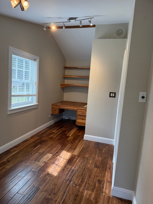 Building Photo - 6916 Danielle Rd