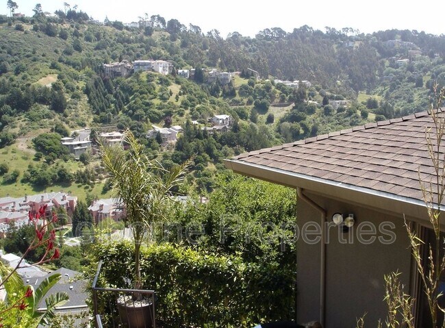 Building Photo - 6919 Bristol Dr