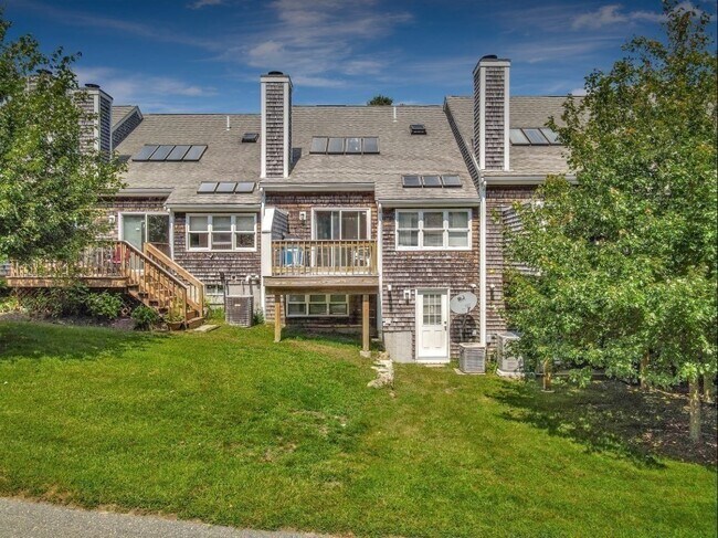 Building Photo - 45 Harbor Hill Dr