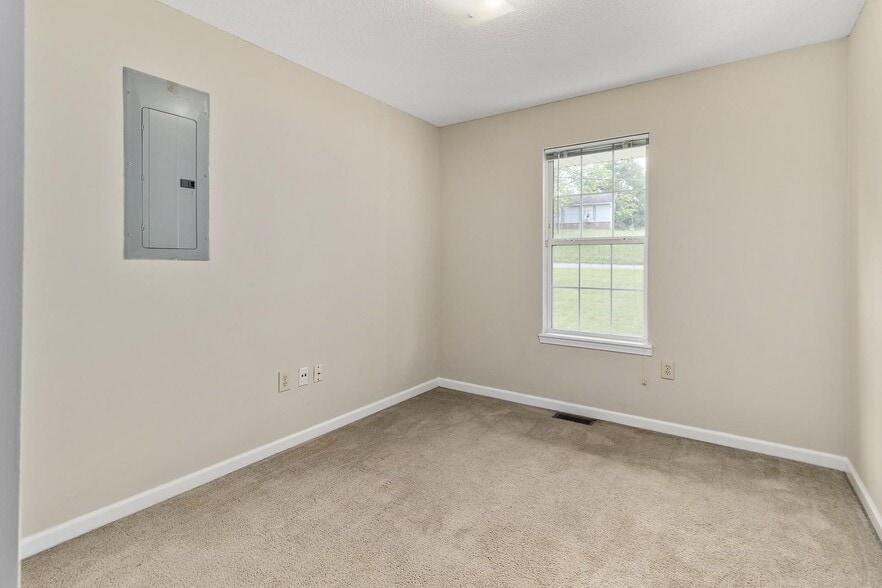 Bedroom - 1805 Colt Dr