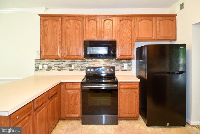 Building Photo - 15511 Kennett Square Way