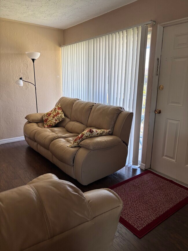 Building Photo - 2924 Clark Rd