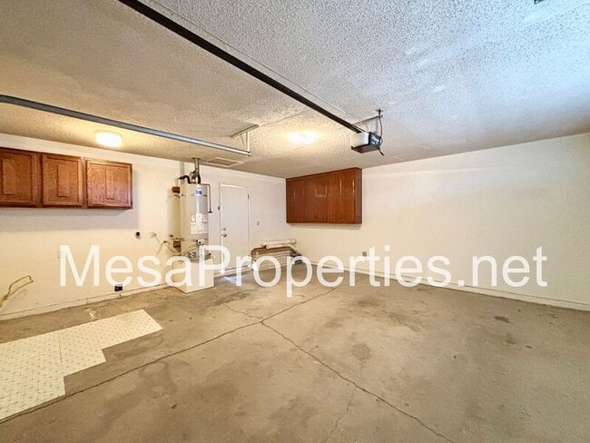 Building Photo - 1210 Oasis Dr