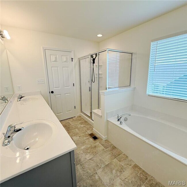 Building Photo - 934 Little Fieldstone Court