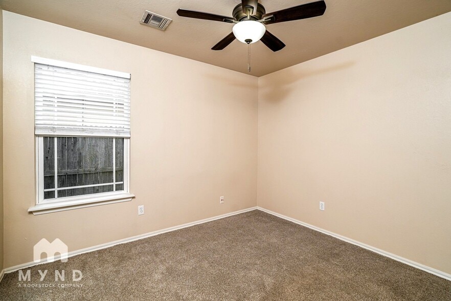 Building Photo - 14603 E 108th St N