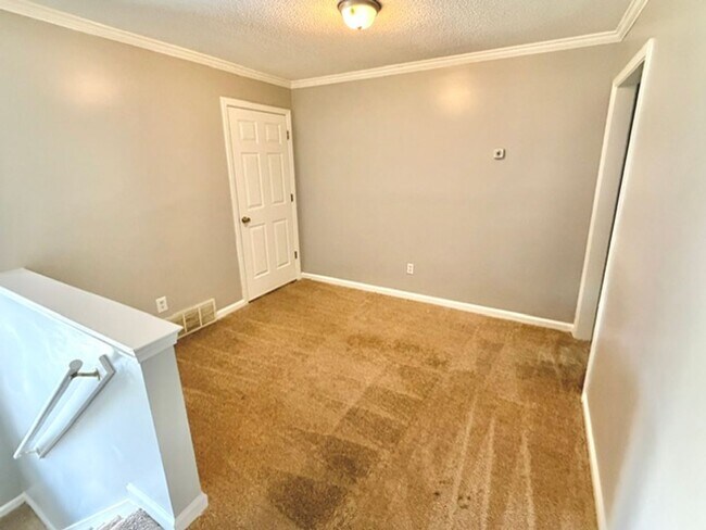 Building Photo - 8611 High Cotton Cove