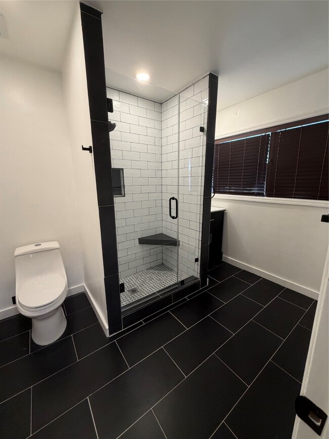 Building Photo - 1206 Stonecrest Dr