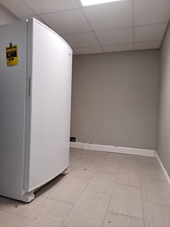 Building Photo - 6101 Cougar Dr