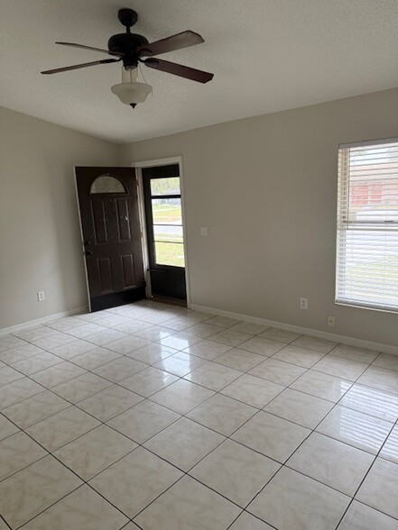 Building Photo - 12307 Antonio Cir