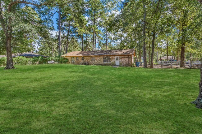 Building Photo - 3699 Piney Point Rd