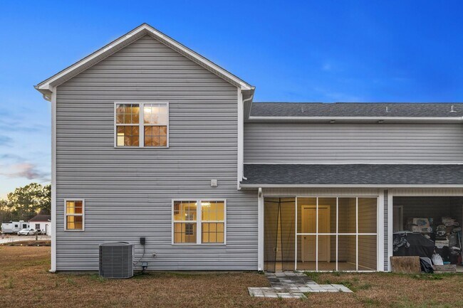 Building Photo - 252 Smallwood Rd