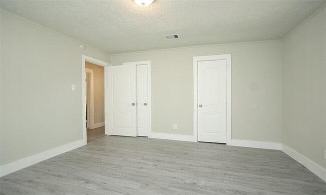 Building Photo - 4826 Larkspur St
