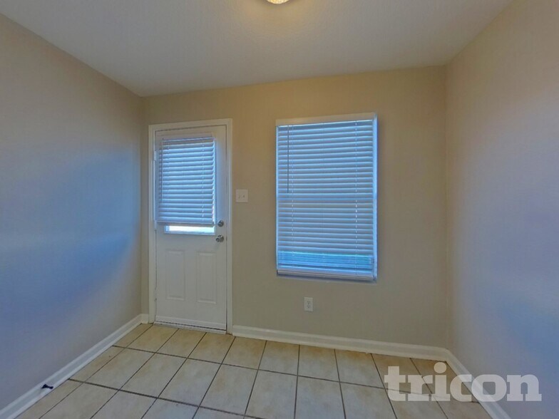 Building Photo - 12501 Shine Ave