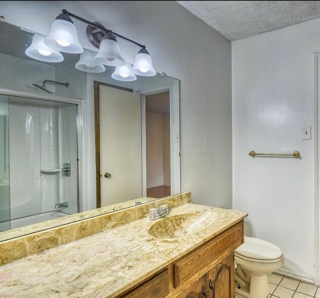 Building Photo - 310 Meadowlark Ln