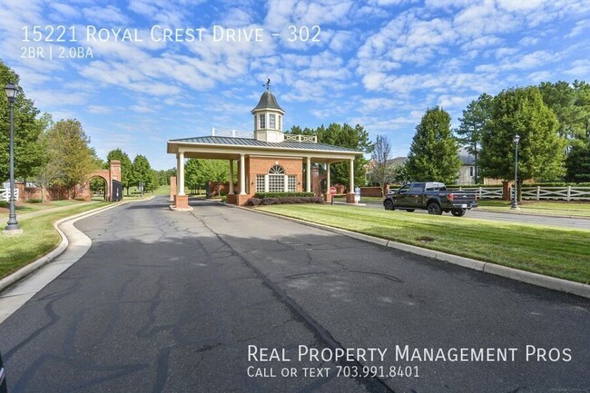 Building Photo - 15221 Royal Crest Dr