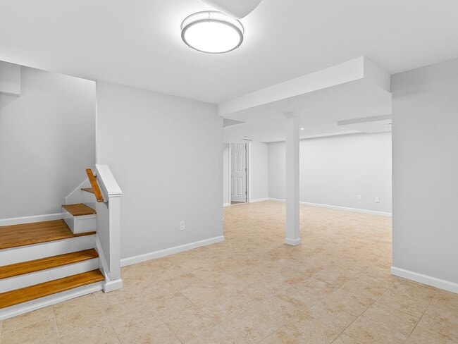 Building Photo - 36 Ocean Dr E