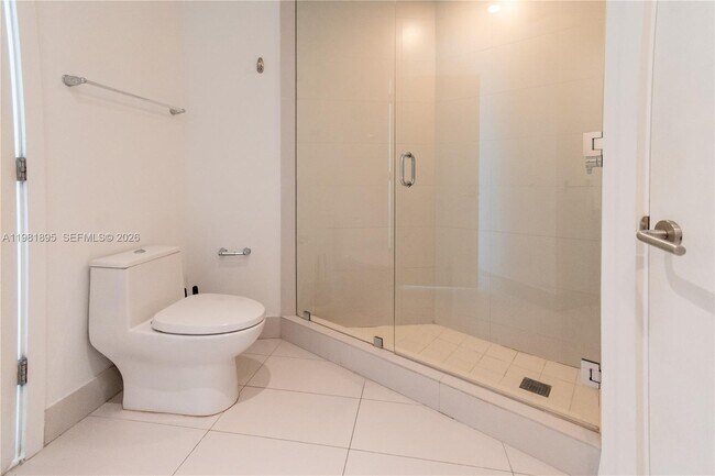 Building Photo - 501 NE 31st St