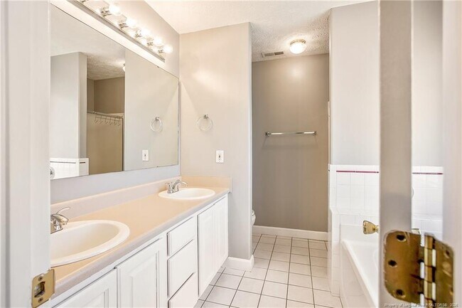 Building Photo - 2978 Brookcrossing Dr