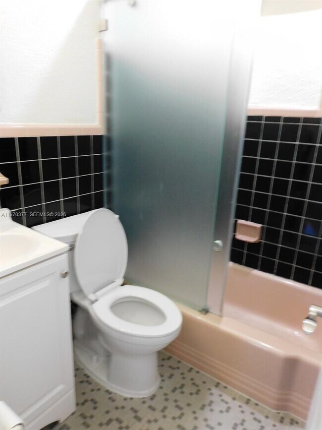 Building Photo - 620 NW 58th Ct