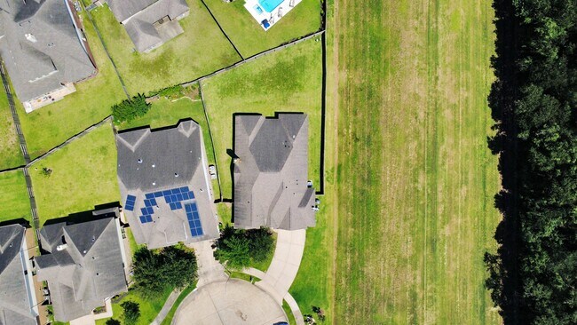 Building Photo - 6243 Garden Lakes Ln