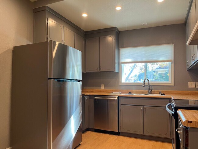 Building Photo - Beautiful 4 Bedroom, 2 Bath Home in Downtown San Jose