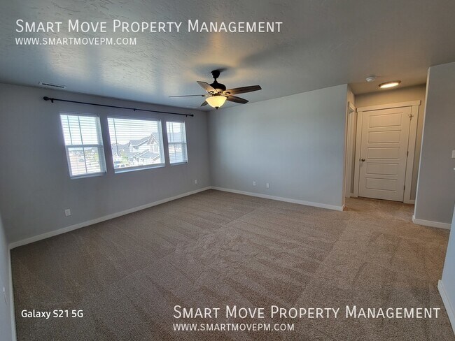 Building Photo - 6322 N Seacliff Ave