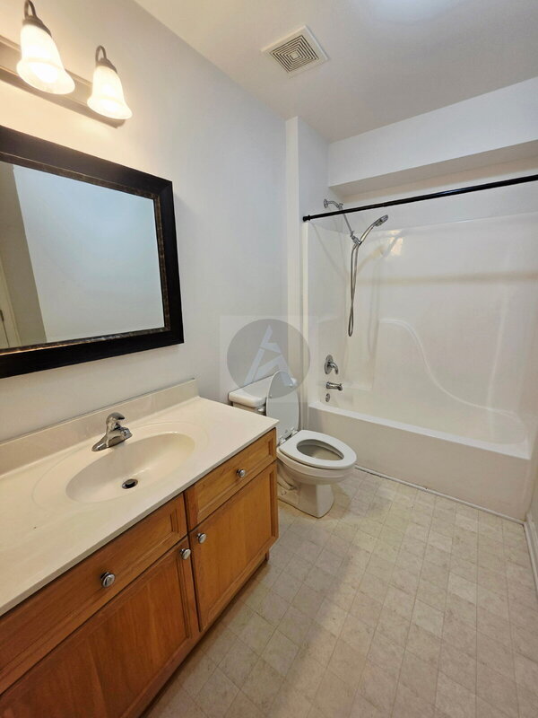 Building Photo - 236 Flagstone Way