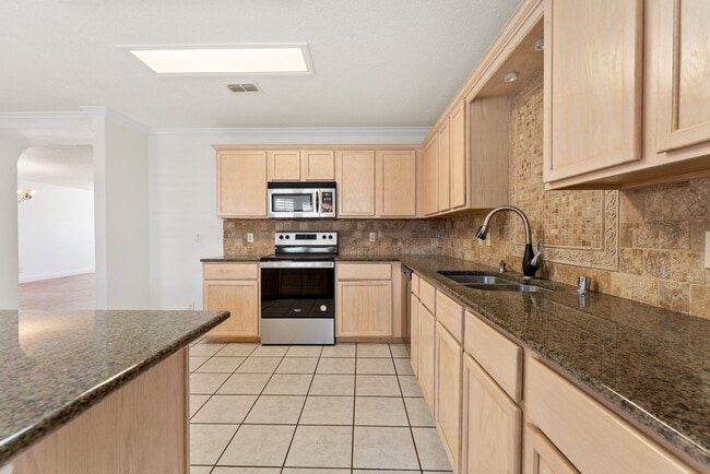 Building Photo - 4013 Southbrook Ct