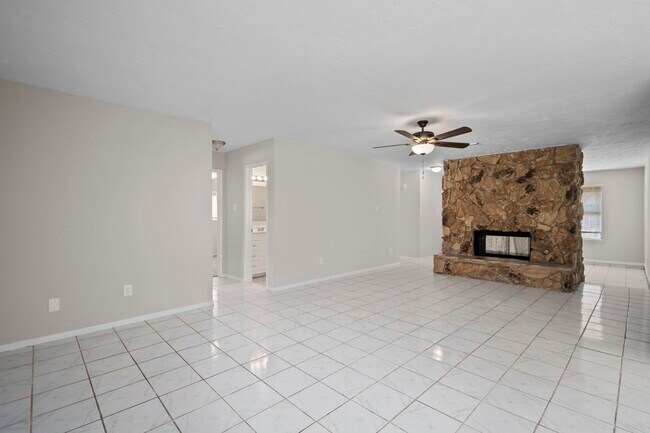 Building Photo - 4202 Brandemere Way St