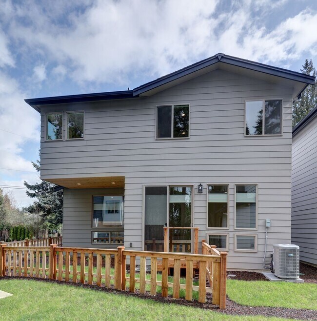 Building Photo - Brand-New 3bd + Office, 2.5ba Home Available in Perfect Kirkland Location!