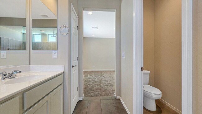 Building Photo - Brand new home!  Convenient to the 303 freeway!
