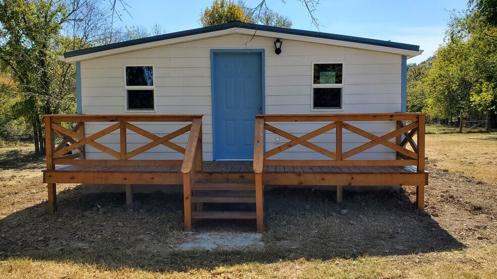 Building Photo - 390 Cottage Home Rd