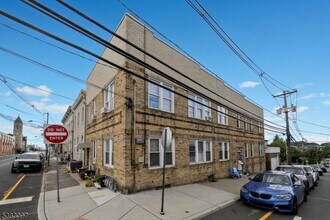 Building Photo - 217 MacArthur Ave