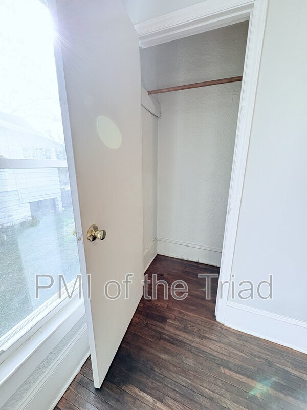 Building Photo - 1110 Adams St