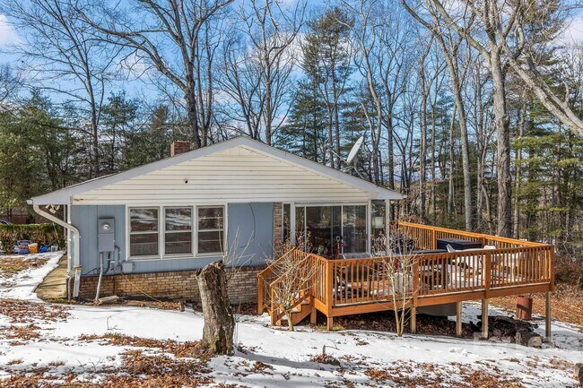 Building Photo - 11 N Marley Dr